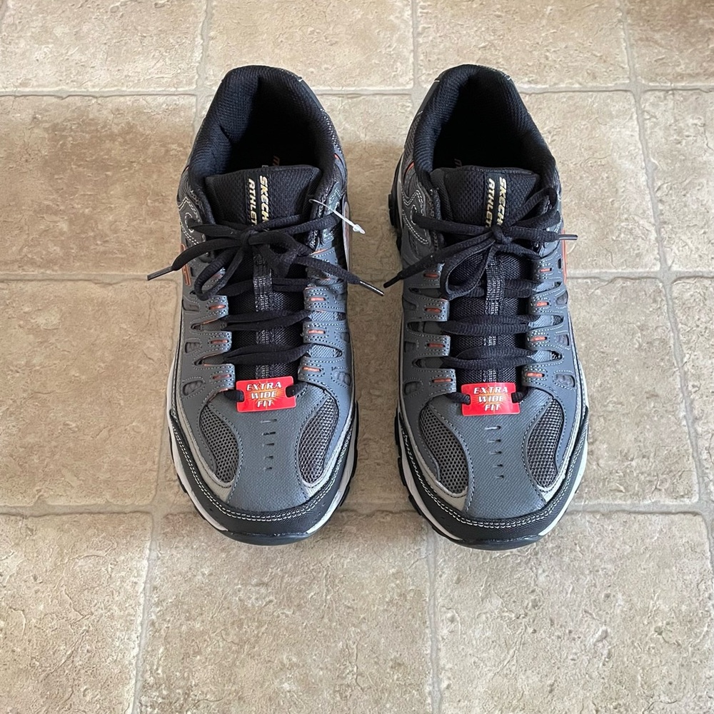 Skechers Men's Gray Athletic Shoes, New with Tags, size 10.5 W - Picture 5 of 7